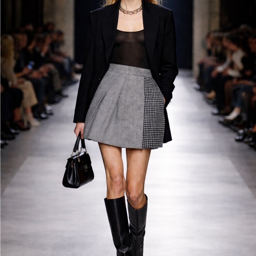 Club Monaco Black and Gray Houndstooth Pleated Mini Skirt